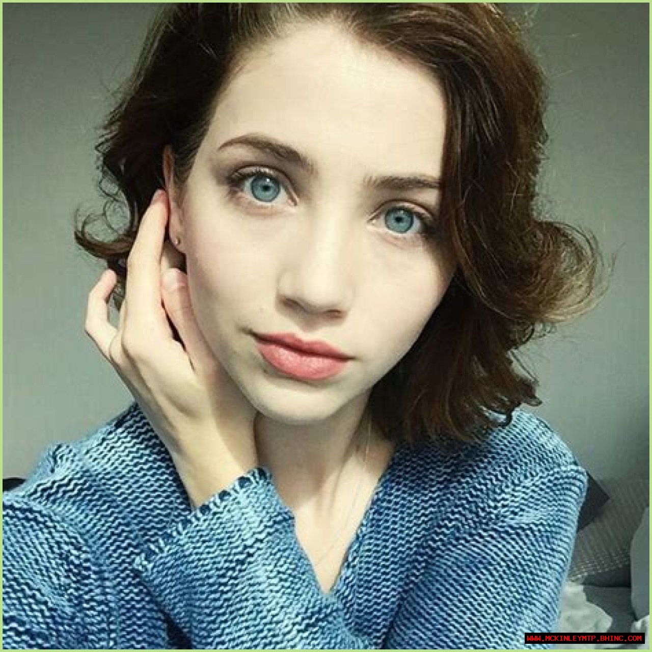 Emily Rudd Boyfriend: A Deep Dive Into Her Love Life And Relationships