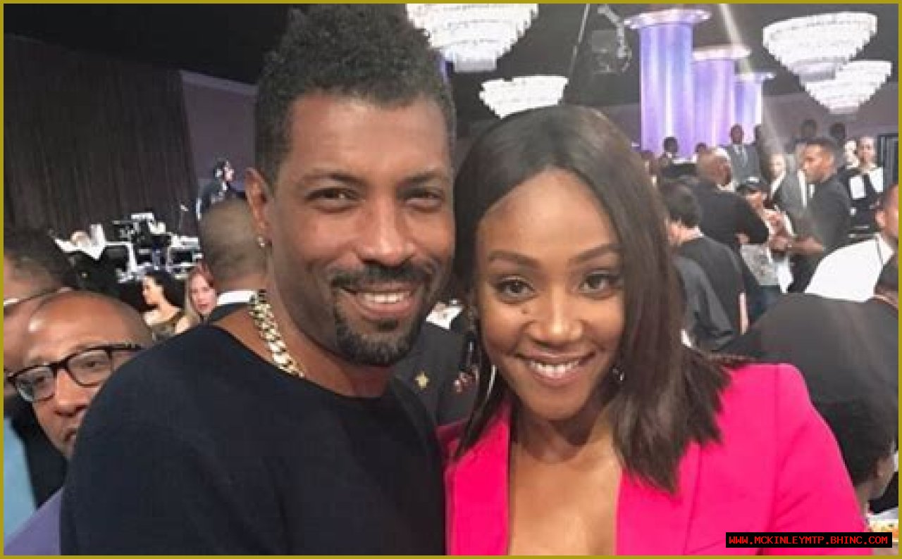 Unveiling The Life Of Deon Cole: His Wife And Family Insights